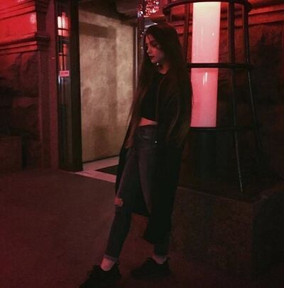  ,   Mariana, 25 ,   ,   , c 