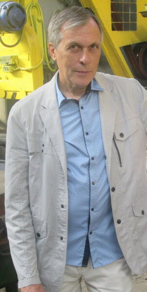  ,   Alex, 72 ,  