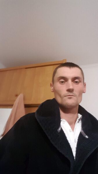  ,   Artur, 35 ,     , c 