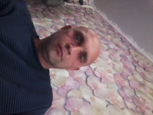  ,   Leonid, 45 ,   c 