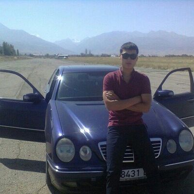  ,   Erlan, 32 ,   ,   