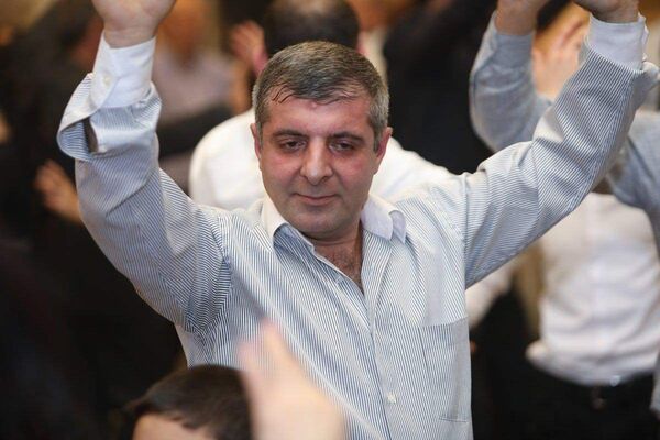  ,   Marat, 45 ,   ,   