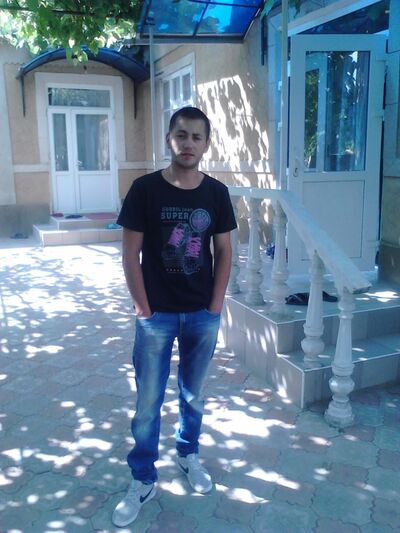  ,   Artur, 33 ,   ,   , c 