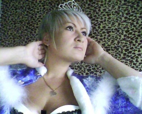  ,   Lilu, 41 ,  