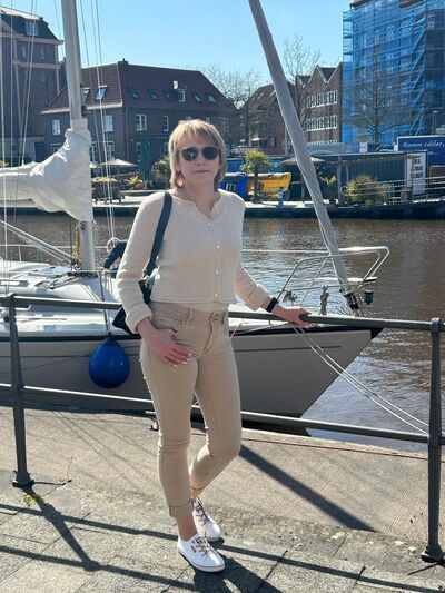  Emden,   Swetlana, 45 ,   ,   