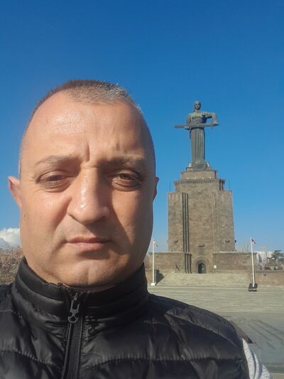  ,   Armen, 46 ,   ,   