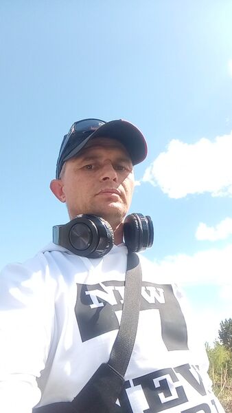  -,   Sergei, 39 ,   c , 