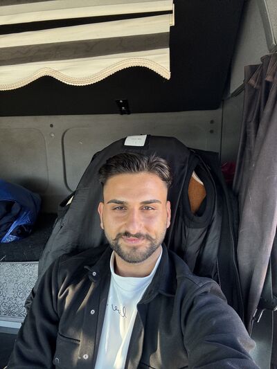  Esenyurt,   Muhammet, 27 ,   ,   
