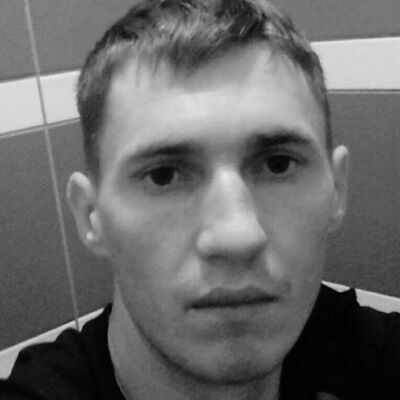  ,   Artur, 33 ,   ,   
