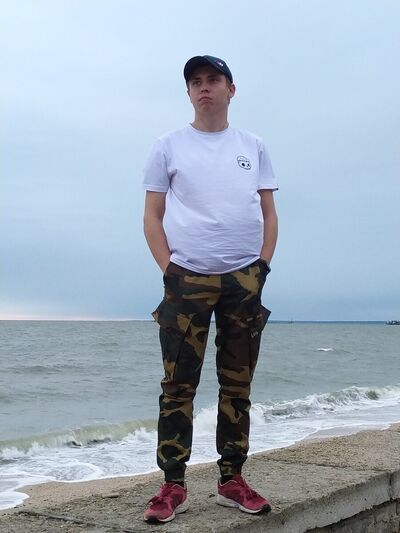 ,   Vladimir, 27 ,  
