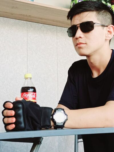  ,   Quvonchbek, 18 ,   ,   