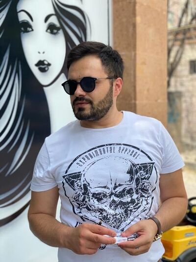  ,   Armen, 31 ,   ,   