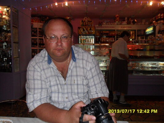  ,   Nik, 55 ,   