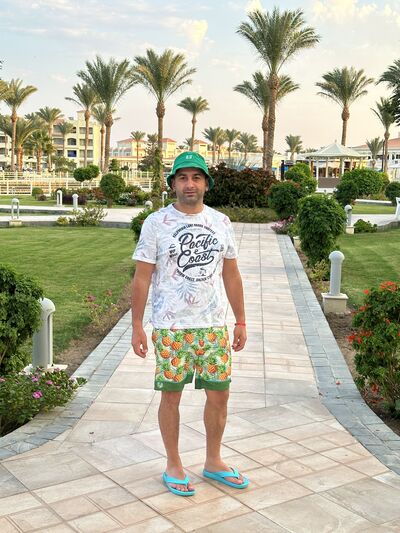  ,   Artyom, 44 ,   ,   