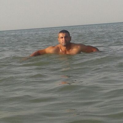  ,   Rashad, 43 ,   ,   , c 