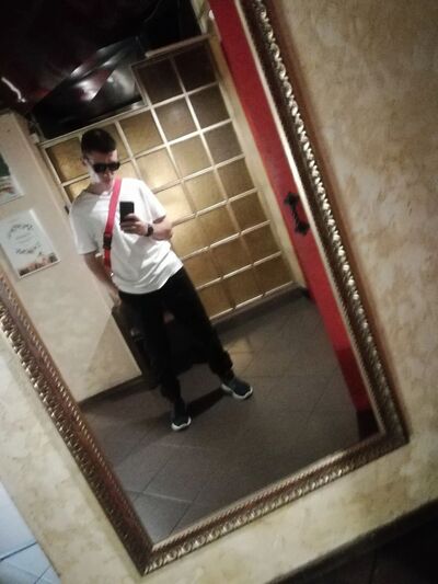  ,   Anton, 25 ,   ,   