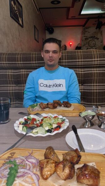  ,   Petr, 28 ,   ,   