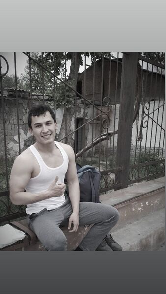  ,   Bek, 32 ,   ,   , c 