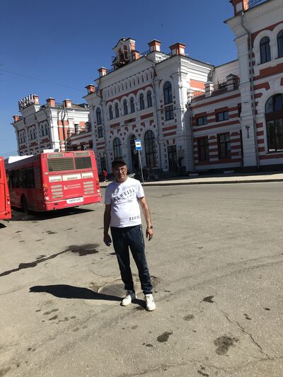  ,   Armen, 52 ,   ,   