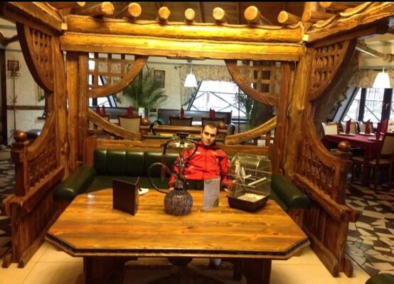  ,   Artur, 38 ,   ,   