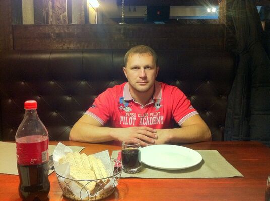  ,   Tolik, 39 ,   