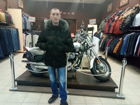  ,   Maxim, 38 ,   ,   , c , 