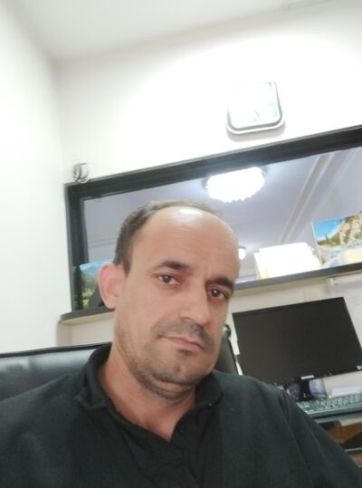  ,   Karim, 44 ,   ,   