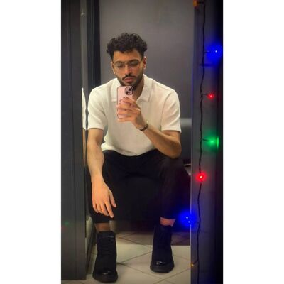  ,   Yahia, 24 ,  