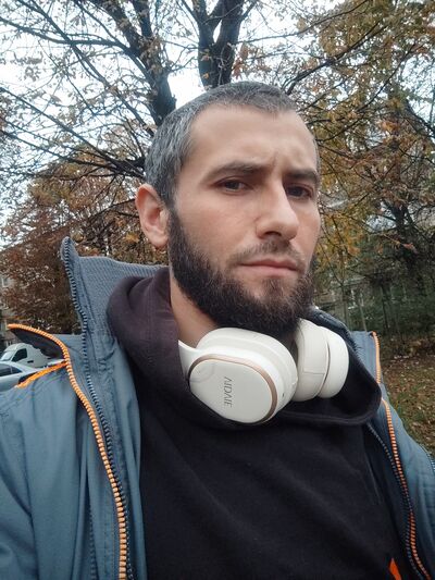  ,   Tyoma, 32 ,   ,   , c 