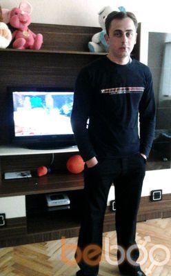  ,   Gio, 40 ,  