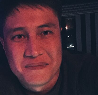  ,   Erlan, 33 ,  