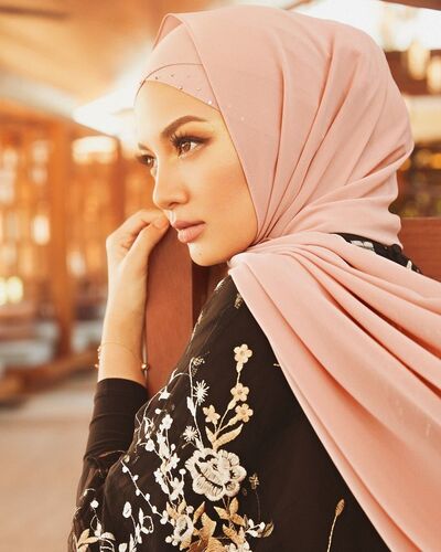  ,   Saira, 30 ,   