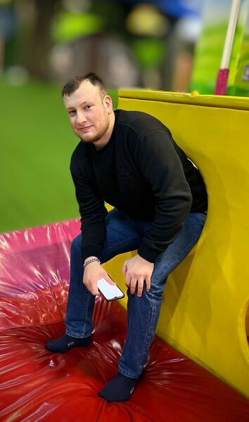  ,   Ilya, 27 ,  