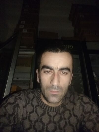  ,   Erik, 32 ,  