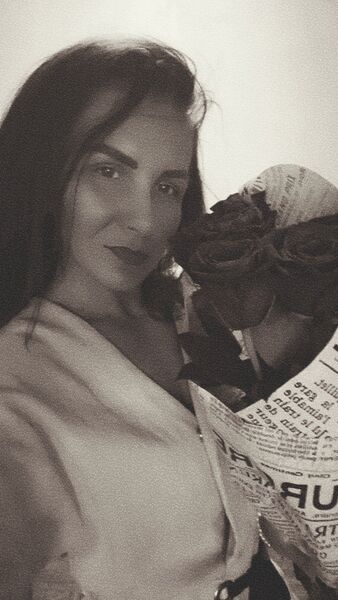  ,   Lesia, 39 ,   ,   