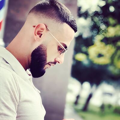  ,   Armen, 28 ,   ,   , c , 