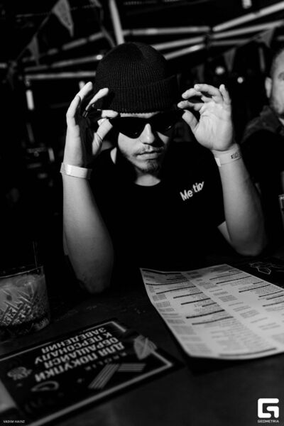  --,   Fernin, 22 ,   ,   