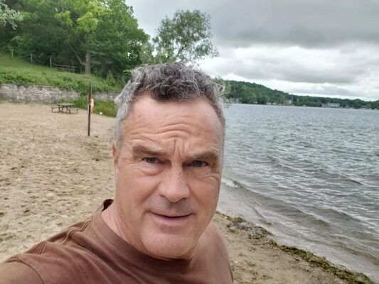  Lop Buri,   David, 54 ,     , c 