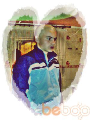  ,   Pavel, 32 ,   