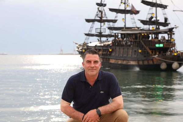  ,   Mark Eric, 63 ,   ,   , c 