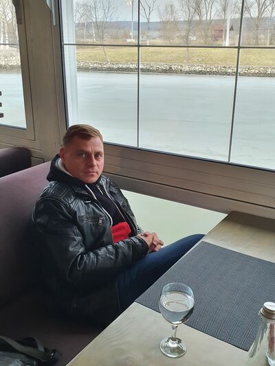  ,   Artur, 43 ,   ,   , c 