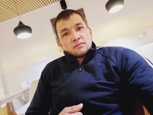  ,   Bauyrzhan, 37 ,   ,   