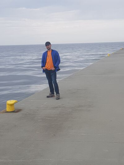  ,   Ruslan, 40 ,   ,   , c 