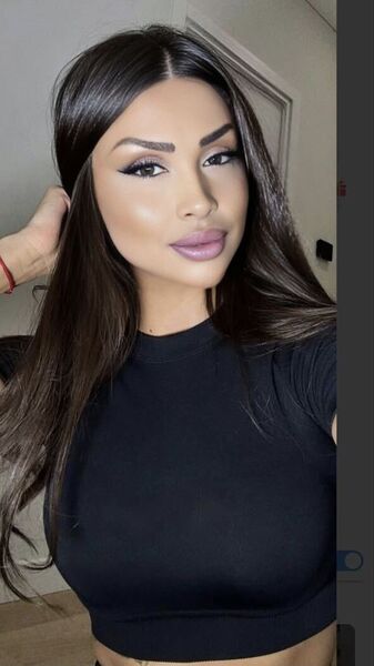 ,   Lili, 25 ,   ,   
