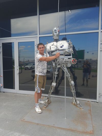  ,   Viktor, 34 ,   ,   