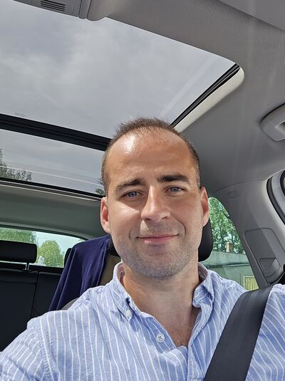  ,   Tibi kovacs, 33 ,   ,   