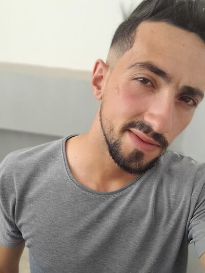  ,   Nassim, 26 ,   ,   