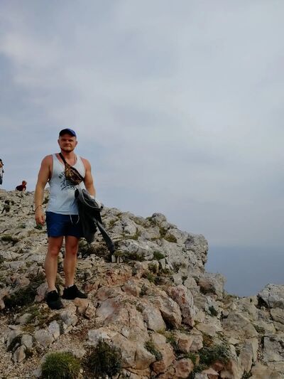  ,   Valdis, 33 ,   ,   , c 