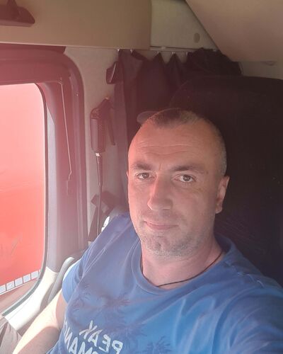  ,   Mikica, 46 ,   ,   