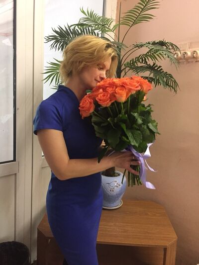  ,   Nadja, 46 ,  